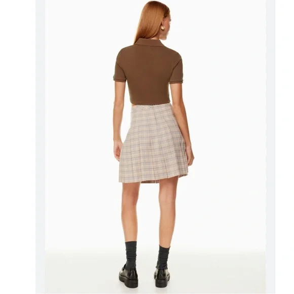 Aritzia Sunday Audio Top NWT - Picture 3 of 5